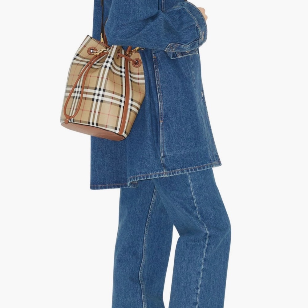 Burberry small TB check coated canvas bucket bag - Picture 2 of 5